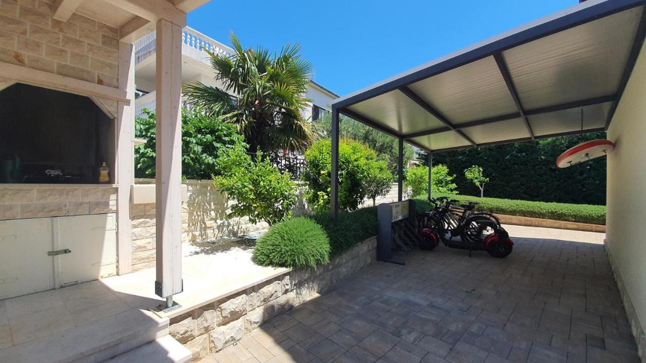 Apartments Luka Vodice Ngoại thất bức ảnh