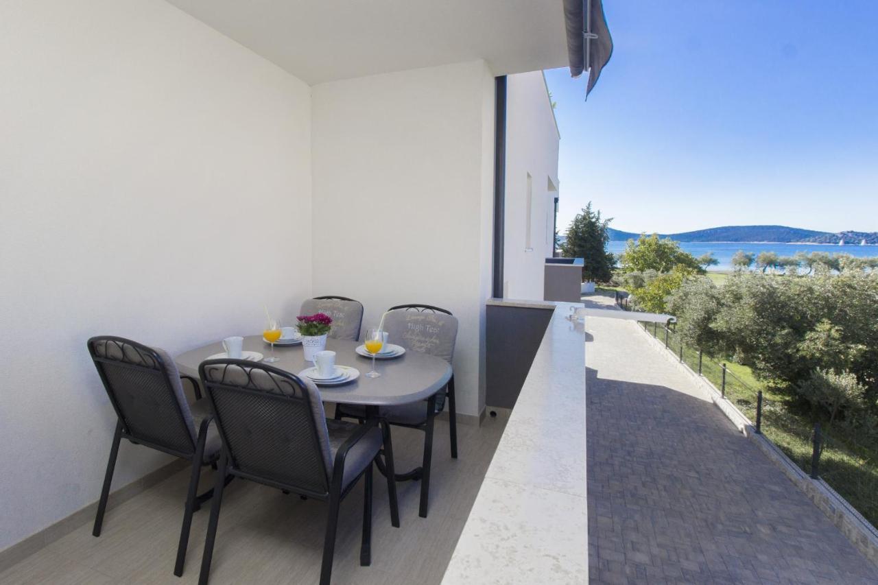 Apartments Luka Vodice Ngoại thất bức ảnh