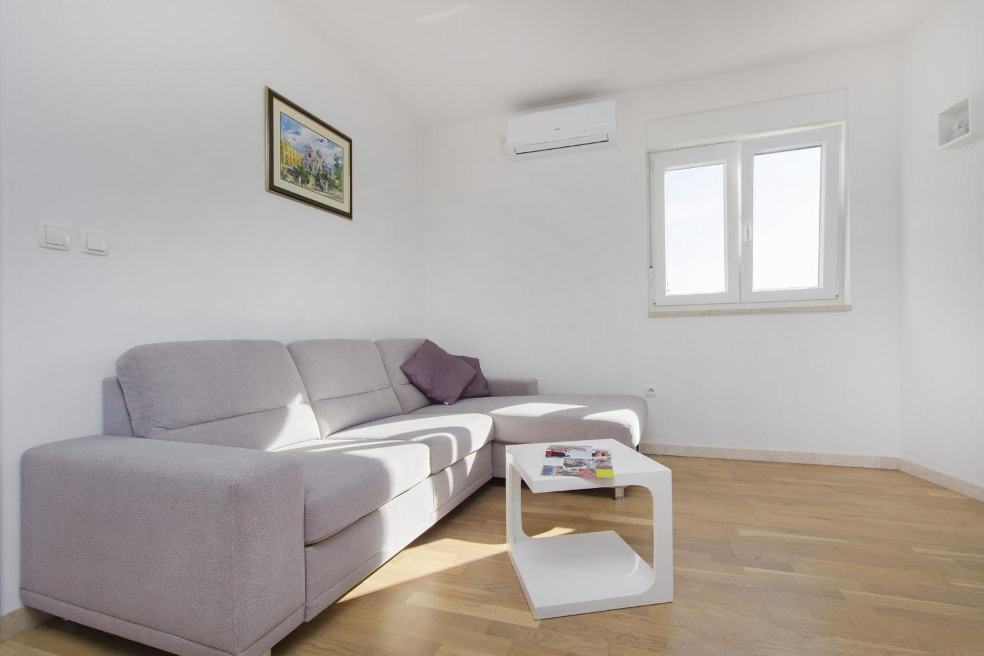 Apartments Luka Vodice Phòng bức ảnh