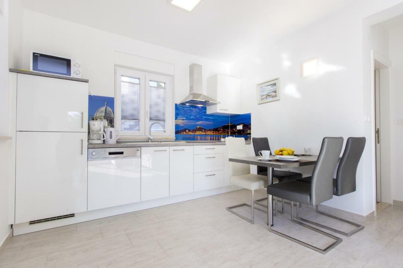 Apartments Luka Vodice Ngoại thất bức ảnh